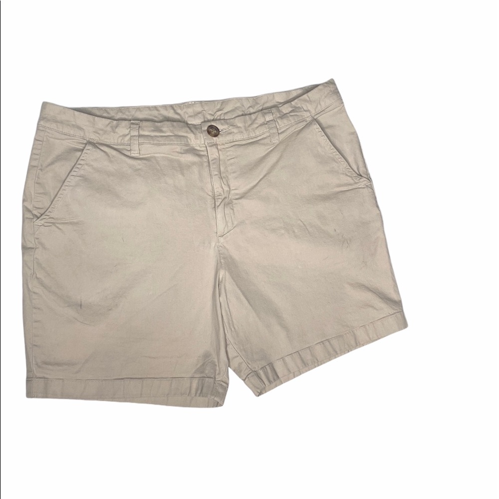 Chubbies 7” inseam 36 waist light khaki shorts
